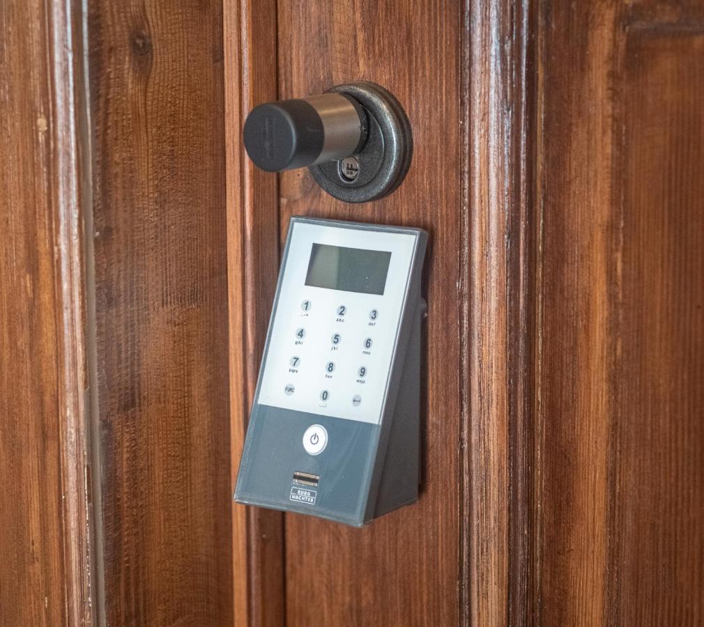 Liebknecht 13 Hotel Бернбург Екстериор снимка